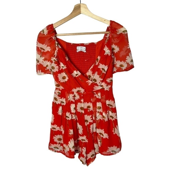 Urban Outfitters UO Lula Red Floral Short Sleeve Romper XS - Picture 3 of 7
